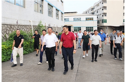 Quanzhou Science and Technology Innovation Center and Nan'an Equipment Association jointly organized more than 50 enterprises to study and inspect Haisi Business Daily